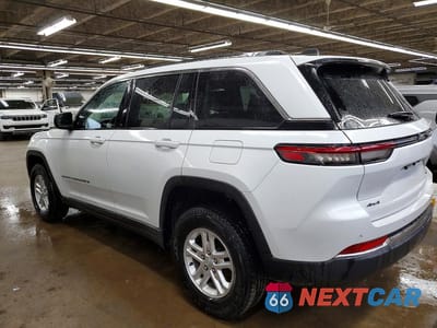 Drugie zdjęcie samochodu z przodu: 2023 JEEP GRAND CHEROKEE LAREDO VIN:1C4RJHAG5P8866853 - miniatura