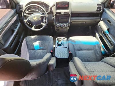 Zdjęcie 8 z 13 samochodu: 2005 HONDA CR-V LX VIN:JHLRD68555C013835 - miniatura