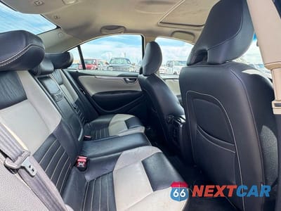 Zdjęcie 6 z 10 samochodu: 2008 VOLVO S60 T5 VIN:YV1RS547X82687522 - miniatura