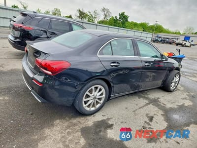 Trzecie zdjęcie samochodu z tyłu: 2021 MERCEDES-BENZ A 220 4MATIC VIN:W1K3G4FB6MJ276097 - miniatura