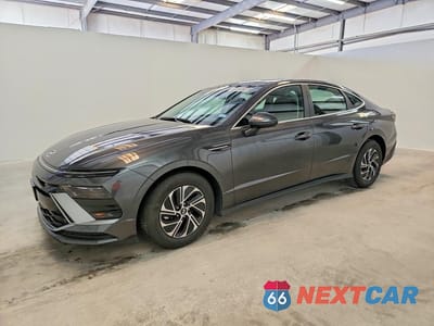 2026 HYUNDAI SONATA HYBRID BLUE KMHL24JJ9TA161124 - główne zdjęcie licytacji z USA - miniatura
