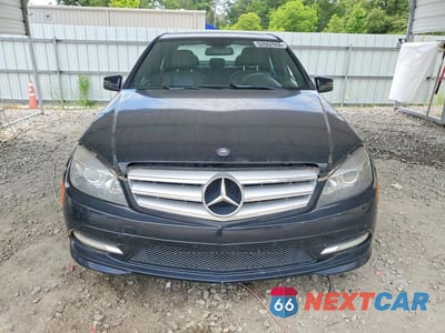 Piąte zdjęcie samochodu w środku: 2011 MERCEDES-BENZ C VIN:WDDGF5EBXBF653011 - miniatura