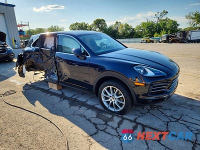 Czwarte zdjęcie samochodu z boku: 2020 PORSCHE CAYENNE VIN:WP1AA2AY5LDA01223 - miniatura