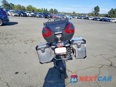 Czwarte zdjęcie samochodu z boku: 2024 BMW R 1250 GS ADVENTURE VIN:WB10M1304R6J50979 - miniatura