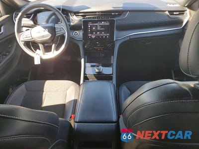 Zdjęcie 8 z 13 samochodu: 2023 JEEP GRAND CHEROKEE LAREDO VIN:1C4RJHAGXPC560213 - miniatura