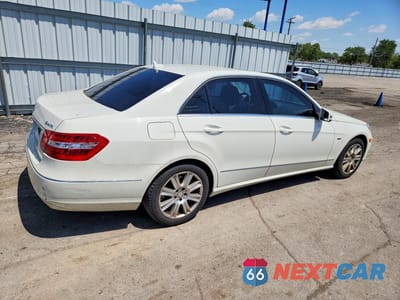 Trzecie zdjęcie samochodu z tyłu: 2012 MERCEDES-BENZ E 350 4MATIC VIN:WDDHF8JB2CA568996 - miniatura