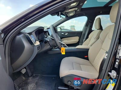 Zdjęcie 7 z 13 samochodu: 2026 VOLVO XC60 PLUS VIN:YV4M12RC4T1437065 - miniatura