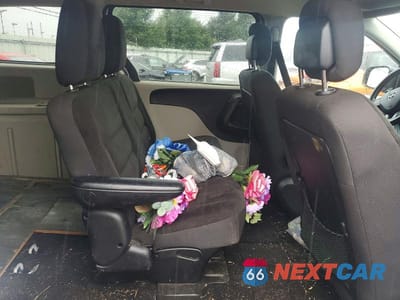 Zdjęcie 11 z 13 samochodu: 2018 DODGE GRAND CARAVAN SE VIN:2C4RDGBG9JR160481 - miniatura
