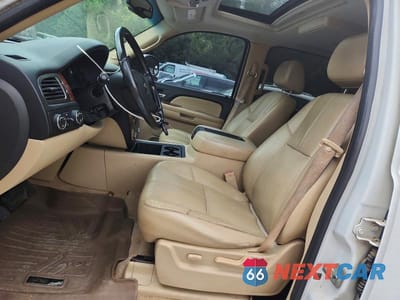 Zdjęcie 7 z 13 samochodu: 2007 CHEVROLET SUBURBAN K1500 VIN:3GNFK16337G121095 - miniatura