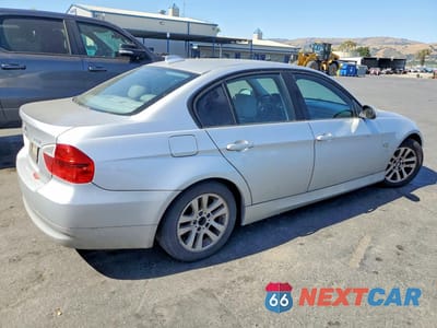 Trzecie zdjęcie samochodu z tyłu: 2007 BMW 328 I SULEV VIN:WBAVC535X7FZ73957 - miniatura