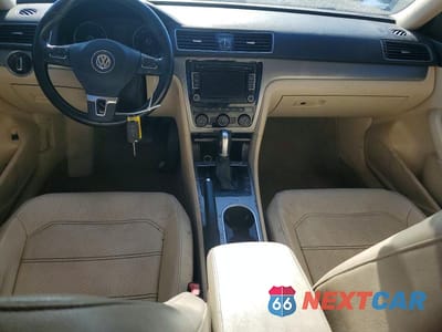 Zdjęcie 8 z 12 samochodu: 2015 VOLKSWAGEN PASSAT SE VIN:1VWBT7A36FC060810 - miniatura