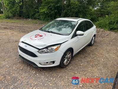 Drugie zdjęcie samochodu z przodu: 2016 FORD FOCUS SE VIN:1FADP3F25GL264210 - miniatura