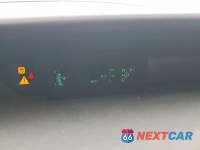 Zdjęcie 9 z 12 samochodu: 2010 TOYOTA PRIUS IV VIN:JTDKN3DU2A0209427 - miniatura