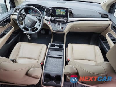 Zdjęcie 8 z 13 samochodu: 2018 HONDA ODYSSEY EXL VIN:5FNRL6H7XJB027387 - miniatura