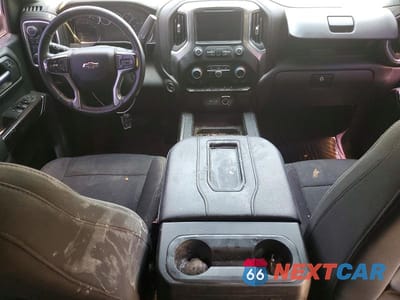 Zdjęcie 8 z 13 samochodu: 2021 CHEVROLET SILVERADO K1500 RST VIN:1GCPYEEK9MZ286558 - miniatura