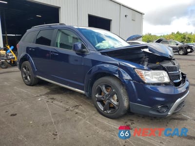 Czwarte zdjęcie samochodu z boku: 2020 DODGE JOURNEY CROSSROAD VIN:3C4PDCGB6LT232041 - miniatura