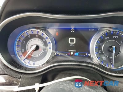 Zdjęcie 9 z 12 samochodu: 2016 CHRYSLER 300C VIN:2C3CCAKGXGH106485 - miniatura