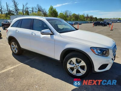 Czwarte zdjęcie samochodu z boku: 2018 MERCEDES-BENZ GLC 300 4MATIC VIN:WDC0G4KB2JV050205 - miniatura