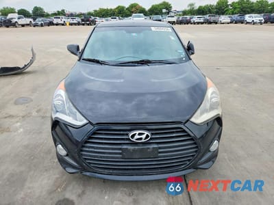 Piąte zdjęcie samochodu w środku: 2015 HYUNDAI VELOSTER TURBO VIN:KMHTC6AE4FU240862 - miniatura
