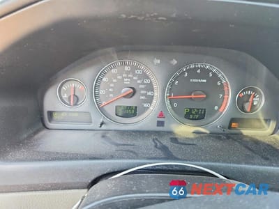 Zdjęcie 9 z 12 samochodu: 2004 VOLVO S60 VIN:YV1RS61T042326379 - miniatura