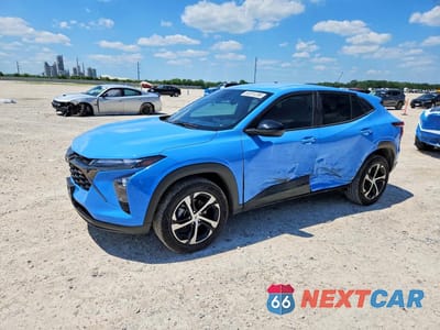 2024 CHEVROLET TRAX 1RS KL77LGE23RC223487 - główne zdjęcie licytacji z USA - miniatura