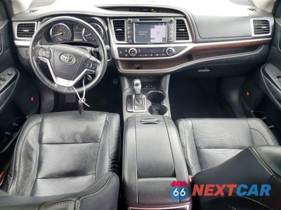 Zdjęcie 8 z 13 samochodu: 2015 TOYOTA HIGHLANDER LIMITED PLATINUM VIN:5TDDKRFH3FS112424 - miniatura