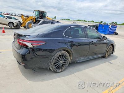 Trzecie zdjęcie samochodu z tyłu: 2023 TOYOTA CAMRY XSE VIN:4T1K61AK3PU753047 - miniatura