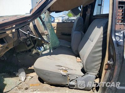 Zdjęcie 7 z 13 samochodu: 1988 TOYOTA PICKUP RN63 STD VIN:JT4RN63A0J5043421 - miniatura