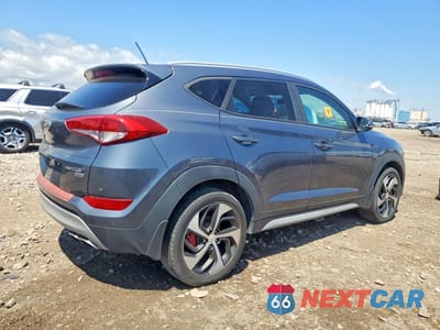 Trzecie zdjęcie samochodu z tyłu: 2017 HYUNDAI TUCSON SPORT VIN:KM8J3CA24HU390226 - miniatura