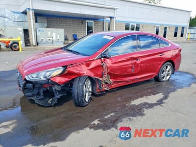 2018 HYUNDAI SONATA SPORT 5NPE34AF1JH606497 - główne zdjęcie licytacji z USA - miniatura