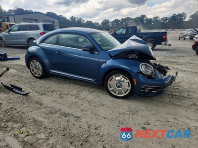 Czwarte zdjęcie samochodu z boku: 2018 VOLKSWAGEN BEETLE SE VIN:3VWJD7AT2JM725024 - miniatura