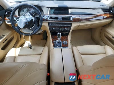 Zdjęcie 8 z 12 samochodu: 2013 BMW 750 LXI VIN:WBAYF8C52DD141283 - miniatura