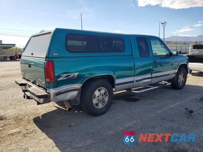 Trzecie zdjęcie samochodu z tyłu: 1995 GMC SIERRA K1500 VIN:2GTEK19K8S1544618 - miniatura