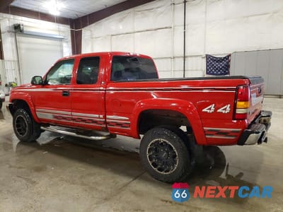 Drugie zdjęcie samochodu z przodu: 2002 GMC NEW SIERRA K1500 VIN:2GTEK19T221235333 - miniatura