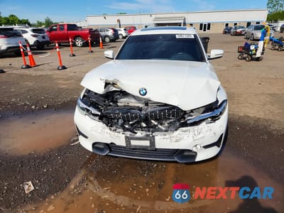 Piąte zdjęcie samochodu w środku: 2019 BMW 330XI VIN:WBA5R7C55KAJ84860 - miniatura