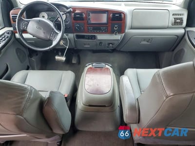Zdjęcie 8 z 12 samochodu: 2006 FORD F350 SRW SUPER DUTY VIN:1FTSW31P16EB11219 - miniatura