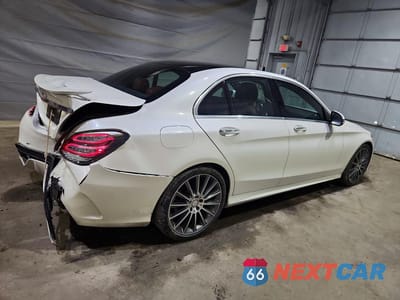 Trzecie zdjęcie samochodu z tyłu: 2016 MERCEDES-BENZ C 300 VIN:55SWF4JB1GU177134 - miniatura