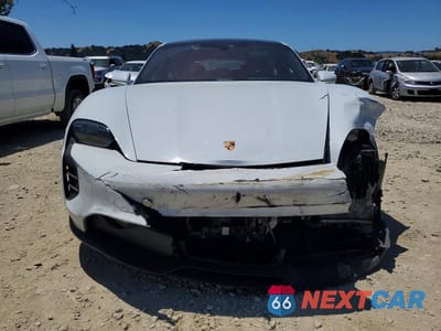 Piąte zdjęcie samochodu w środku: 2020 PORSCHE TAYCAN 4S VIN:WP0AB2Y19LSA51600 - miniatura