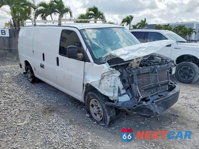 Czwarte zdjęcie samochodu z boku: 2017 CHEVROLET EXPRESS G2500 VIN:1GCWGAFF8H1139077 - miniatura