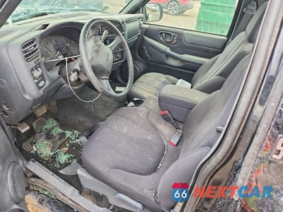 Zdjęcie 8 z 12 samochodu: 2003 GMC SONOMA VIN:1GTCS14H338240002 - miniatura