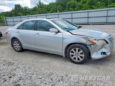 Czwarte zdjęcie samochodu z boku: 2007 TOYOTA CAMRY CE/LE/XLE/SE VIN:JTNBE46K873118022 - miniatura