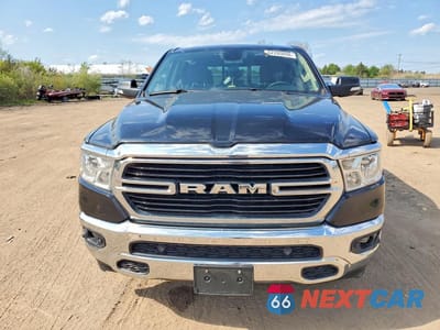 Piąte zdjęcie samochodu w środku: 2019 RAM 1500 BIG HORN VIN:1C6RRFFG4KN803265 - miniatura