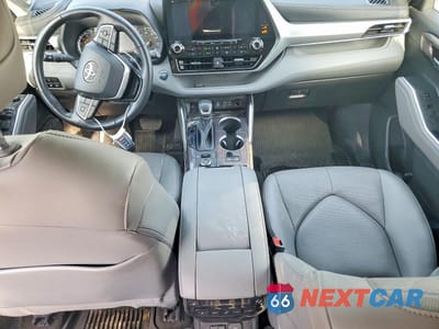 Zdjęcie 8 z 13 samochodu: 2022 TOYOTA HIGHLANDER PLATINUM VIN:5TDFZRBHXNS196413 - miniatura