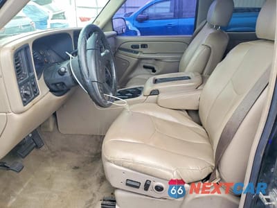 Zdjęcie 7 z 13 samochodu: 2004 GMC NEW SIERRA C1500 VIN:1GTEC19T84Z295141 - miniatura
