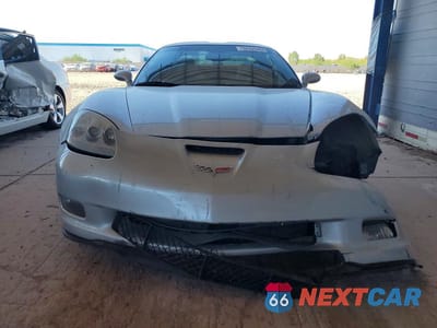 Piąte zdjęcie samochodu w środku: 2012 CHEVROLET CORVETTE GRAND SPORT VIN:1G1YW2DW2C5100337 - miniatura