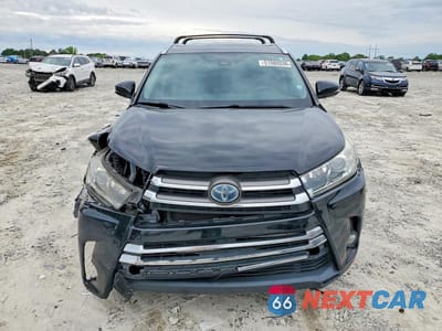 Piąte zdjęcie samochodu w środku: 2018 TOYOTA HIGHLANDER HYBRID LIMITED VIN:5TDDGRFH8JS039979 - miniatura