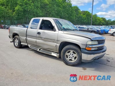 Czwarte zdjęcie samochodu z boku: 2000 CHEVROLET SILVERADO C1500 VIN:2GCEC19T8Y1386215 - miniatura