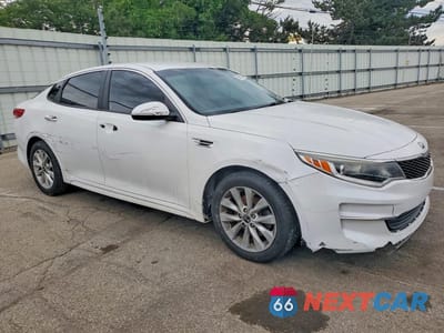 Czwarte zdjęcie samochodu z boku: 2017 KIA OPTIMA LX VIN:5XXGT4L31HG121956 - miniatura