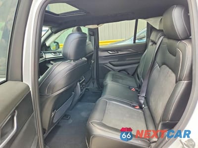 Zdjęcie 11 z 13 samochodu: 2025 JEEP GRAND CHEROKEE LAREDO VIN:1C4RJGAG7SC334519 - miniatura