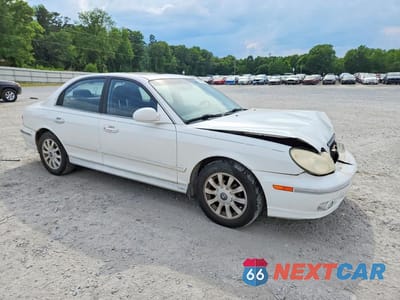 Czwarte zdjęcie samochodu z boku: 2002 HYUNDAI SONATA GLS VIN:KMHWF35H62A649352 - miniatura